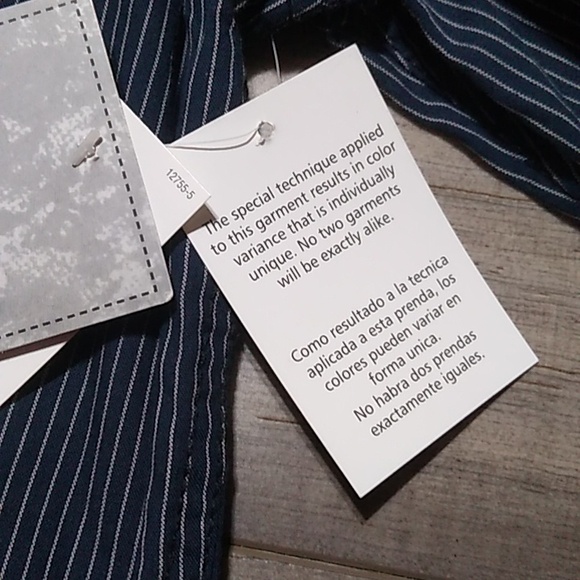 Chalc Men's Long Sleeve button up shirt with roll and button sleeve size XL NWT - Picture 6 of 12